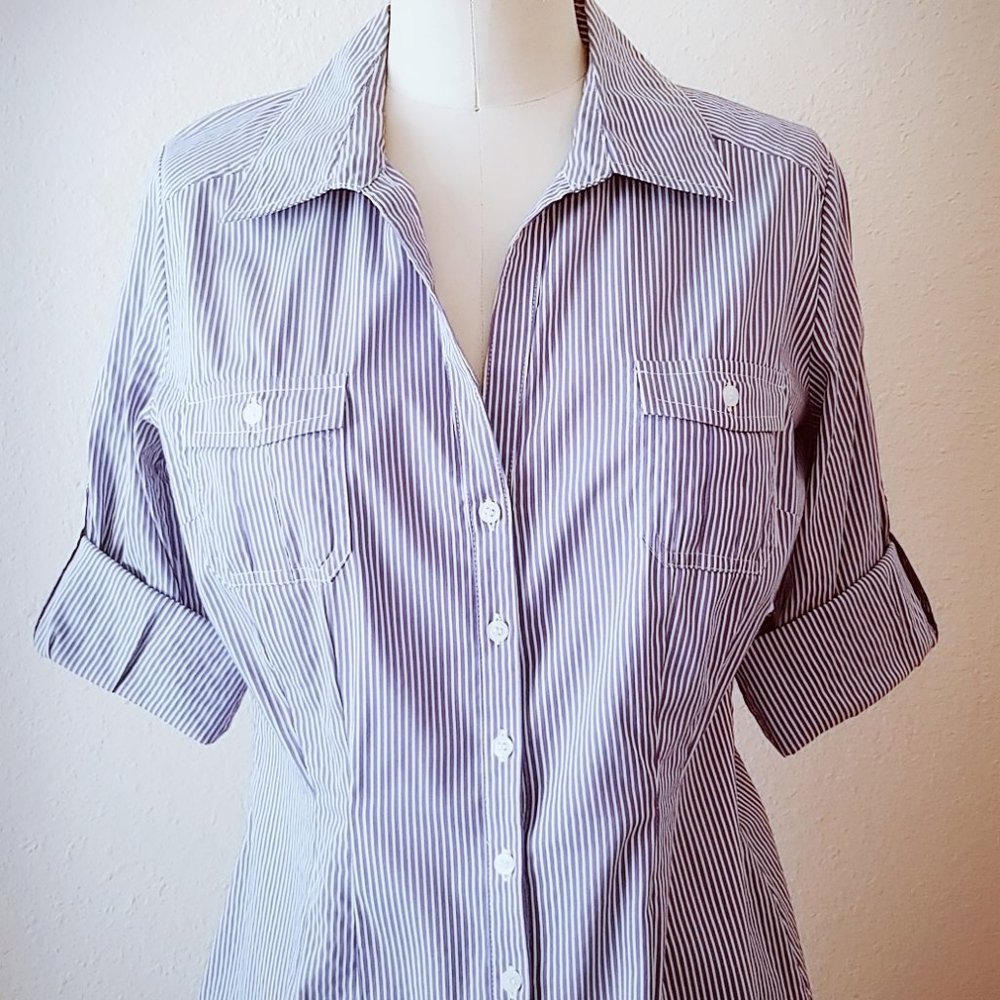 H&M Blue and White Pinstriped Button Down Shirt